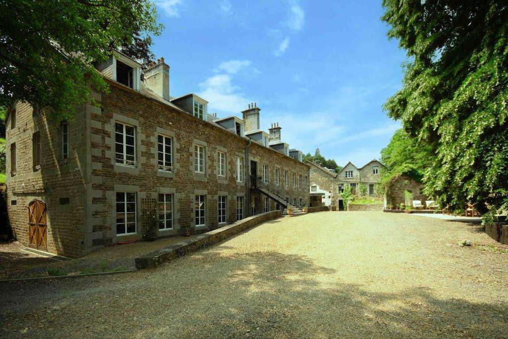 Beautiful, Historic Manoir In Semi-Rural Setting Villa Viré Exteriör bild