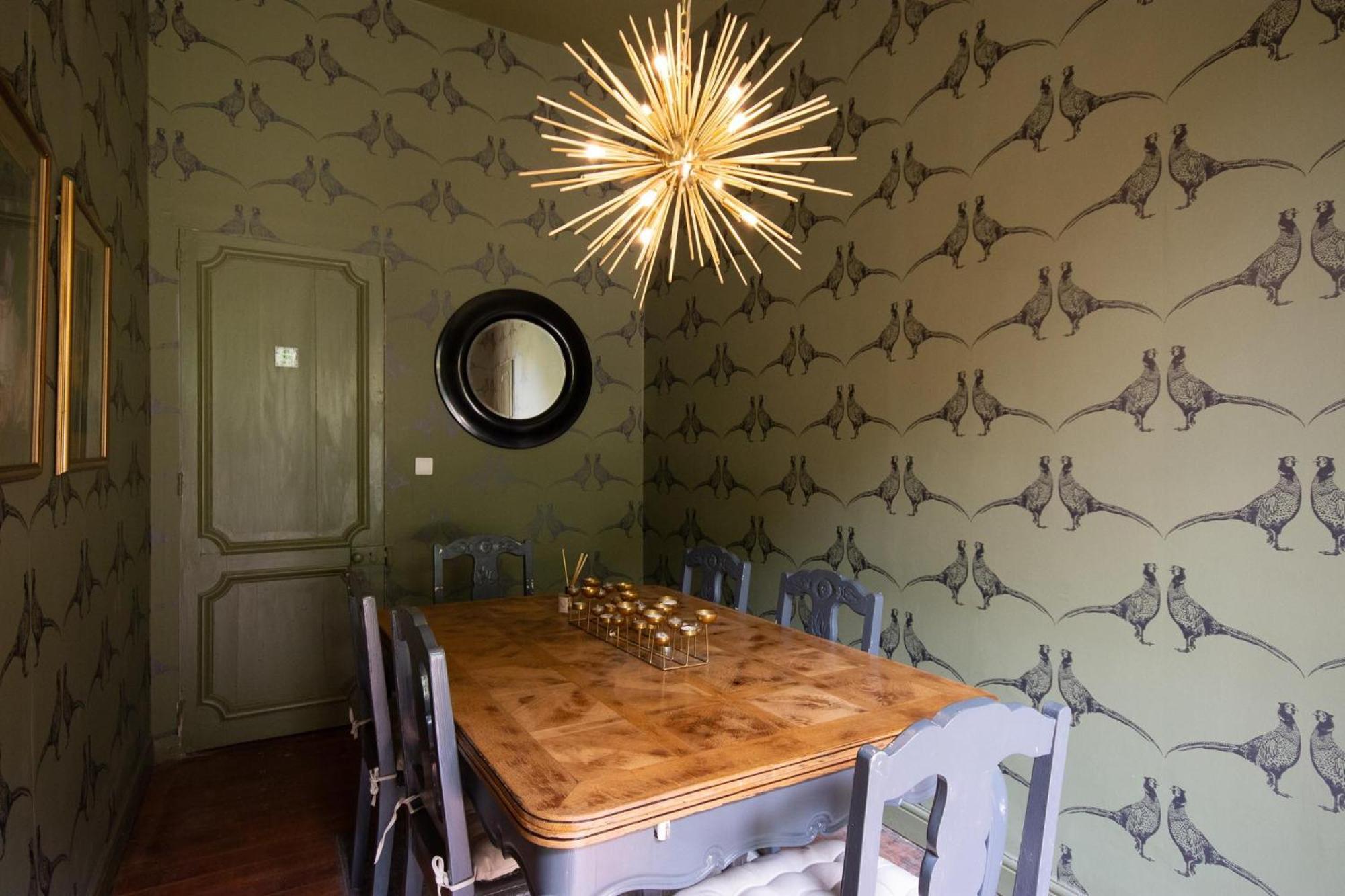 Beautiful, Historic Manoir In Semi-Rural Setting Villa Viré Exteriör bild