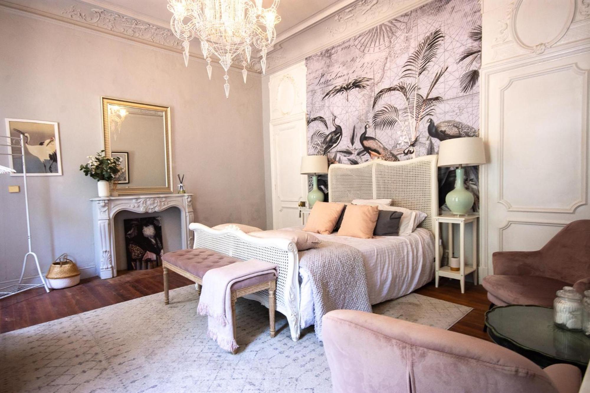 Beautiful, Historic Manoir In Semi-Rural Setting Villa Viré Exteriör bild